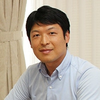 出島 誠之氏